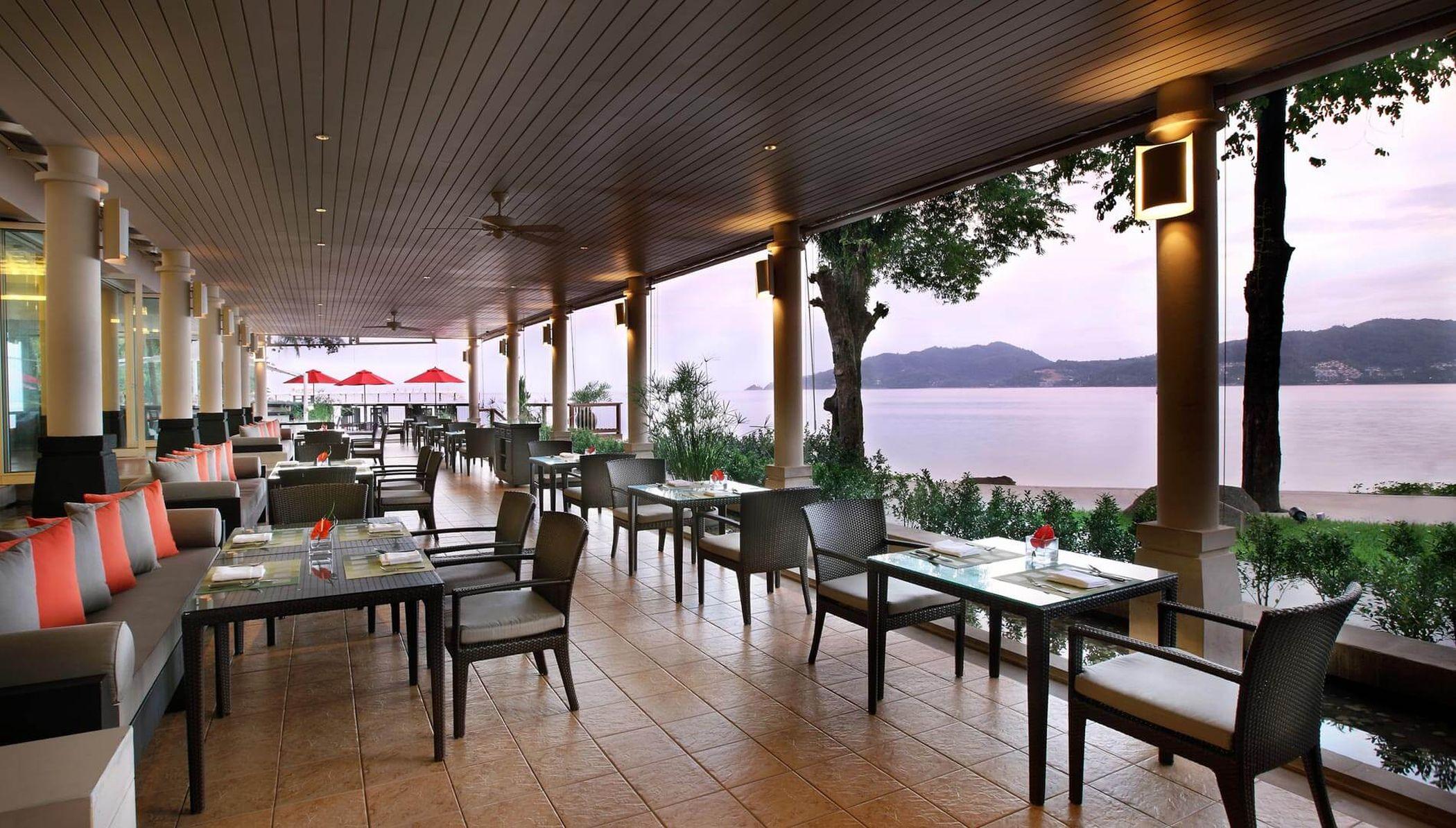 Amari Phuket Hotel Patong Exterior photo